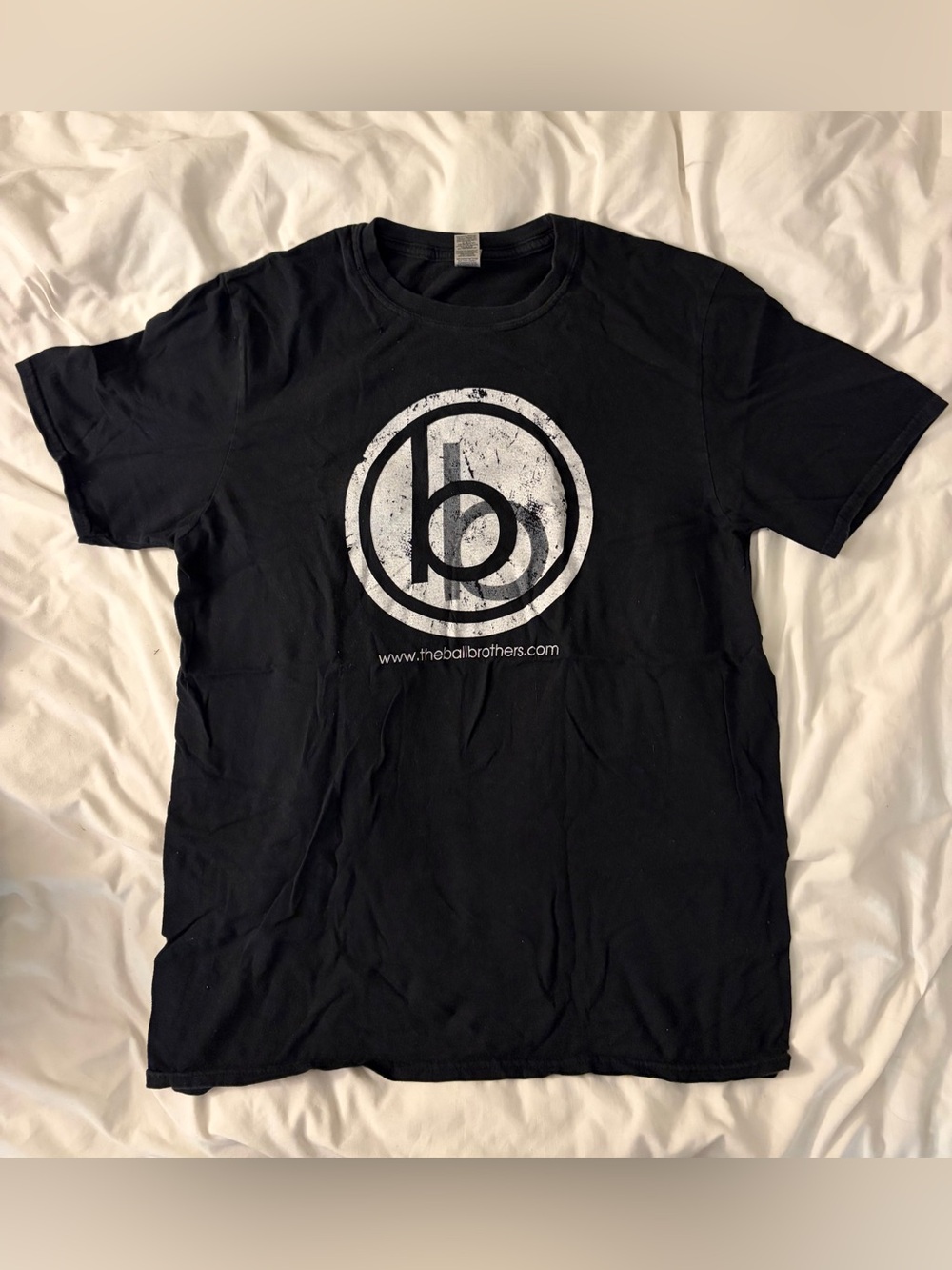 Gildan Black T-Shirt with White Circular Logo